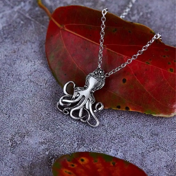 “Vintage Fork Octopus” Silverware Spoon Squid Octopod Kraken Tentacles Necklace - Picture 8 of 13